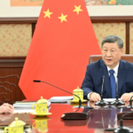 習近平主席、マカオ特別行政区トップから現状報告を受ける video poster