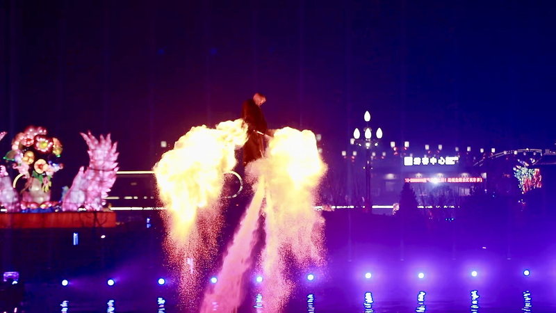 中国・塩湖の春節ショー　炎と水が舞うソアリング・ファイア・ケトルズ video poster