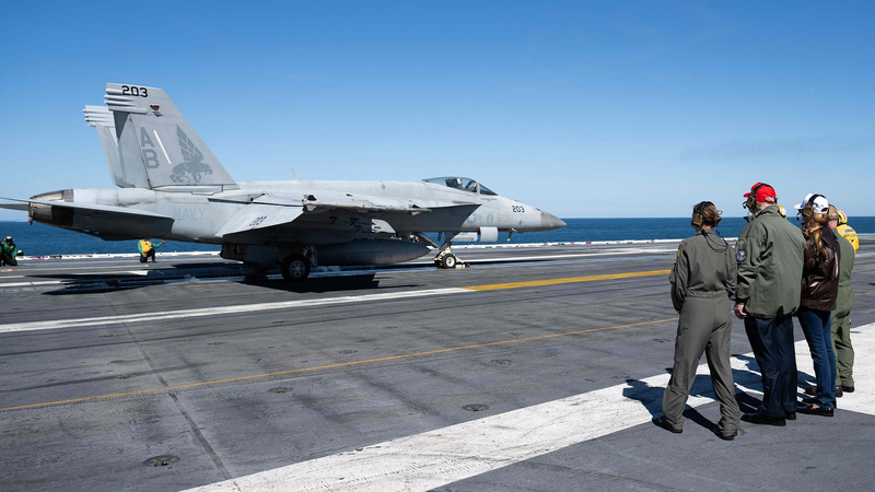 米国防総省、米海軍次世代ステルス戦闘機F/A-XXの受注企業を今週にも決定へ