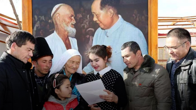 新疆の変貌を生きる一家　ロバで北京へ向かおうとした男の物語は今も続く video poster