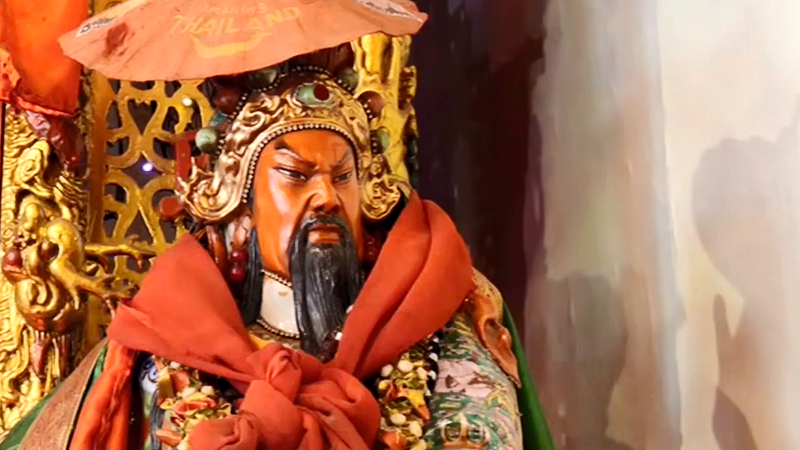 ムンバイ唯一の中国寺院、春節に向け準備進む video poster