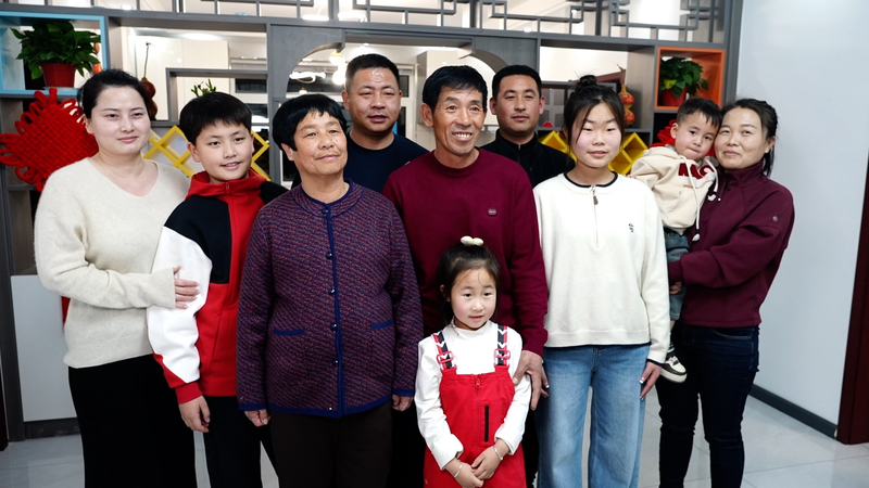 習近平氏が遼寧省葫蘆島を視察 2024年洪水からの復旧・復興を確認 video poster