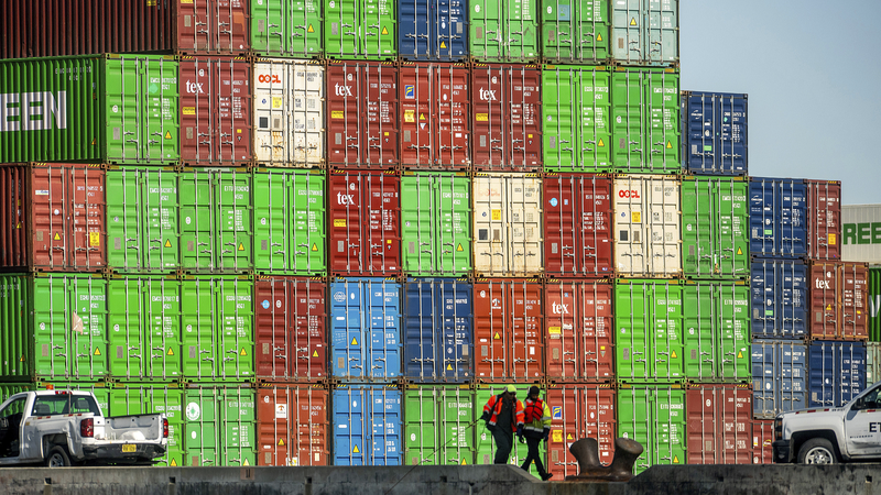 米国がトランプ新10％関税を発動　世界貿易と市場に走る衝撃