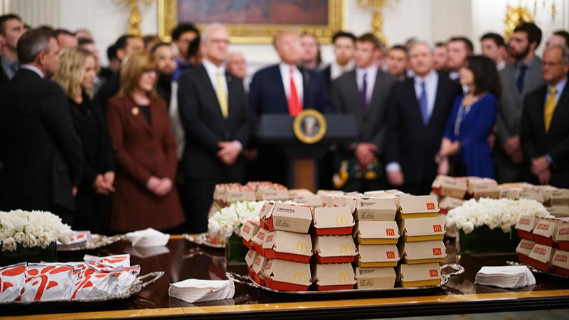 アメリカ政府閉鎖、3度目のトランプ流ディール　「強硬交渉」で誰が損をする？