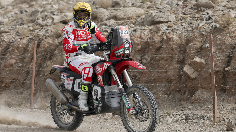 チェコのミチェク選手 タクラマカン・ラリーは最高の舞台の一つ video poster