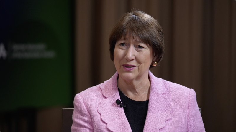 米国関税は「全員損」に　上海モーターショーで独自動車業界トップが警鐘 video poster