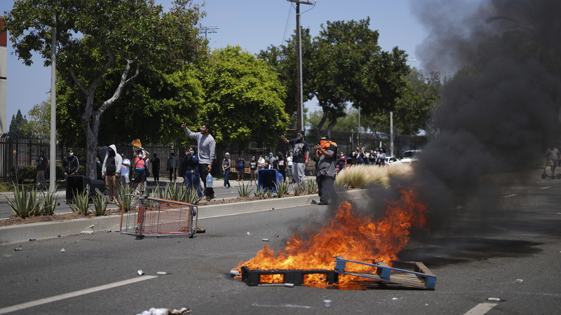 カリフォルニア州、州兵動員は「州主権の侵害」と提訴　移民摘発デモで対立