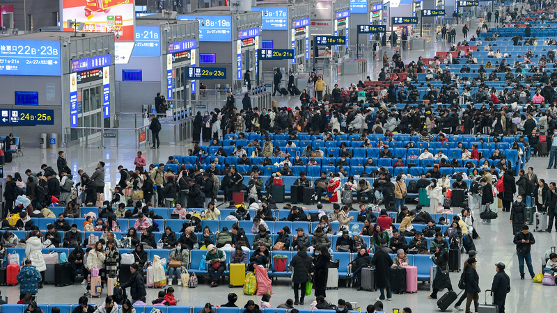 中国副首相が春節の安全な大移動を指示　北京で交通網を視察