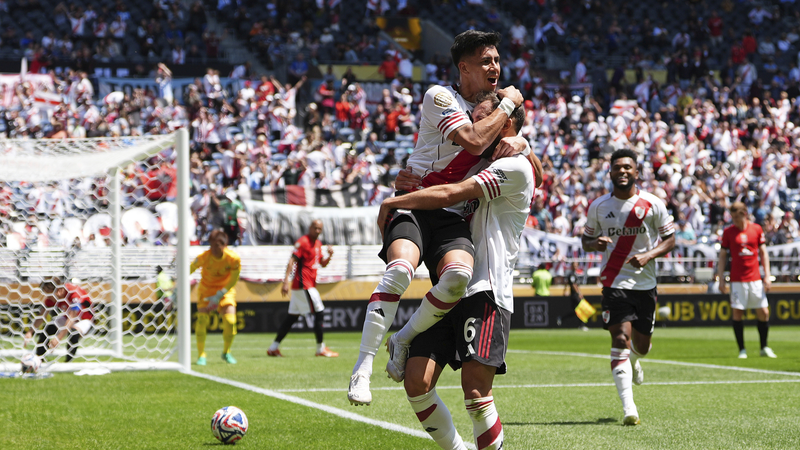 クラブW杯：リーベル・プレートが浦和を3-1撃破 ドリウシ負傷交代