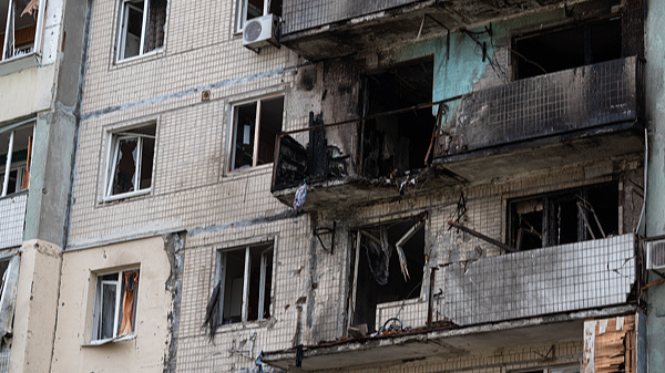 ウクライナ首都キーウに大規模ミサイル・ドローン攻撃　15人負傷