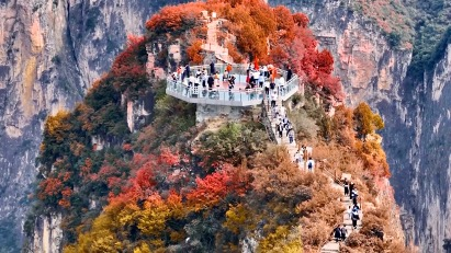 中国北部・太行山脈の通天峡、山西省で秋色の絶景広がる video poster