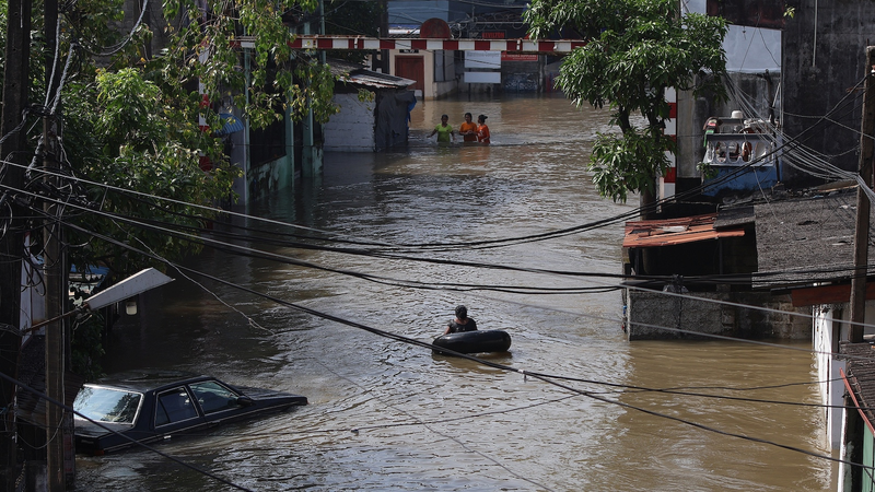 スリランカのサイクロンで死者410人　336人が行方不明に