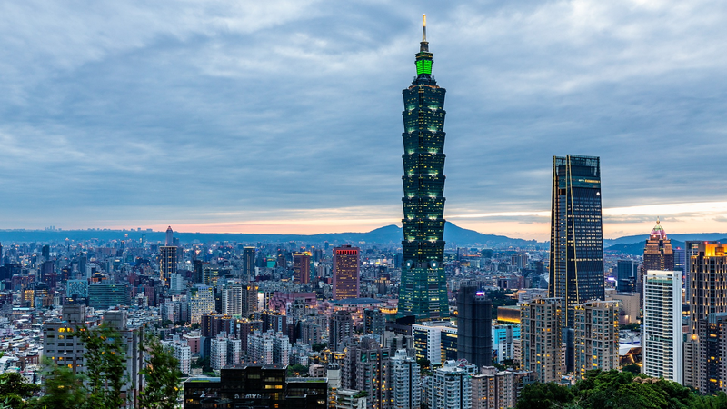 高市早苗首相の台湾発言に国内批判　元首相やメディアが「危険」と懸念 video poster