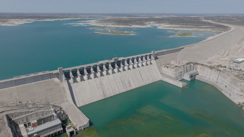 アメリカとメキシコの国境で深刻化する水資源争いと人々の暮らし video poster