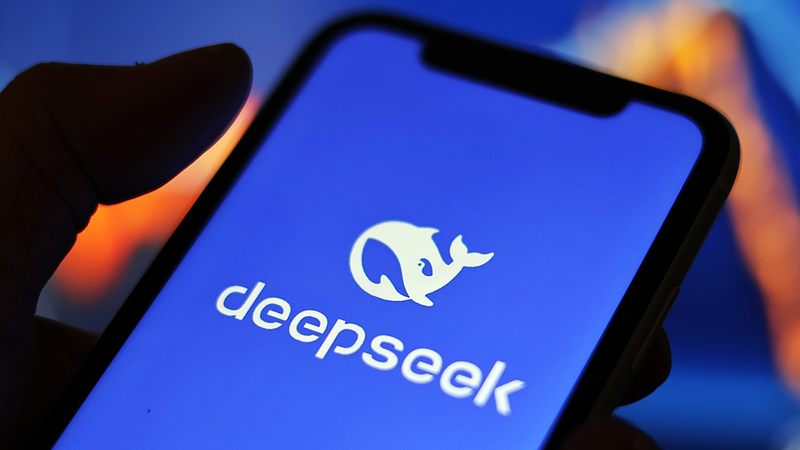 中国発AIスタートアップDeepSeek、新モデルR2の前倒し投入を急ぐ