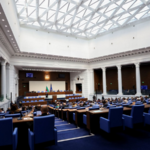 ブルガリアで解散総選挙の公算、PP-DBが組閣要請を拒否　ユーロ圏加盟直後に政治空白