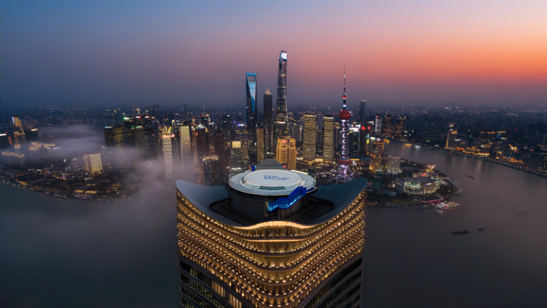 上海320mの屋外スカイデッキ「The Stage Shanghai」360度パノラマが注目 video poster