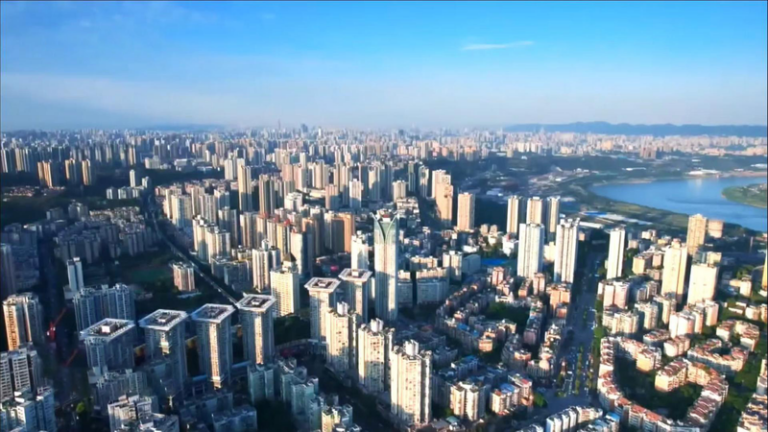 中国本土で拡大へ：ゼロ・ウェイスト都市構想が狙う「緑の転換」 video poster