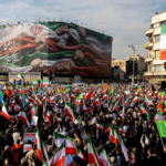 米空母打撃群が中東へ移動、イランは「攻撃なら報復」警告—緊張が急上昇