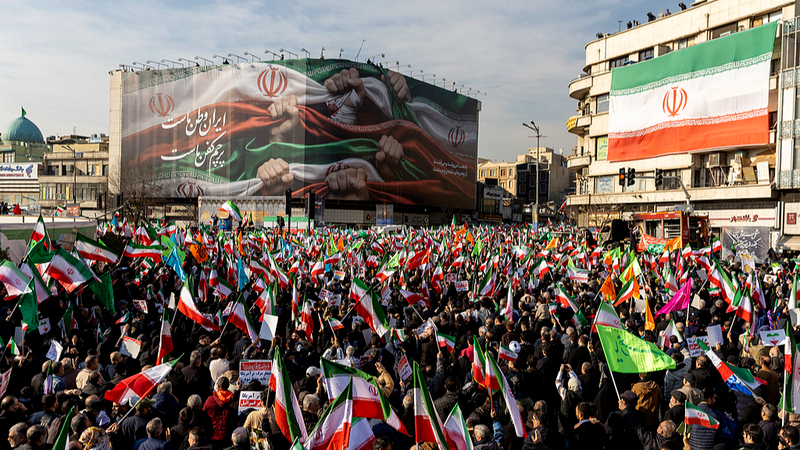 米空母打撃群が中東へ移動、イランは「攻撃なら報復」警告—緊張が急上昇