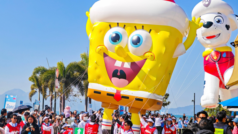 香港で「Merry Balloon Parade」開催　巨大バルーンとふわふわ遊具で週末が笑顔に