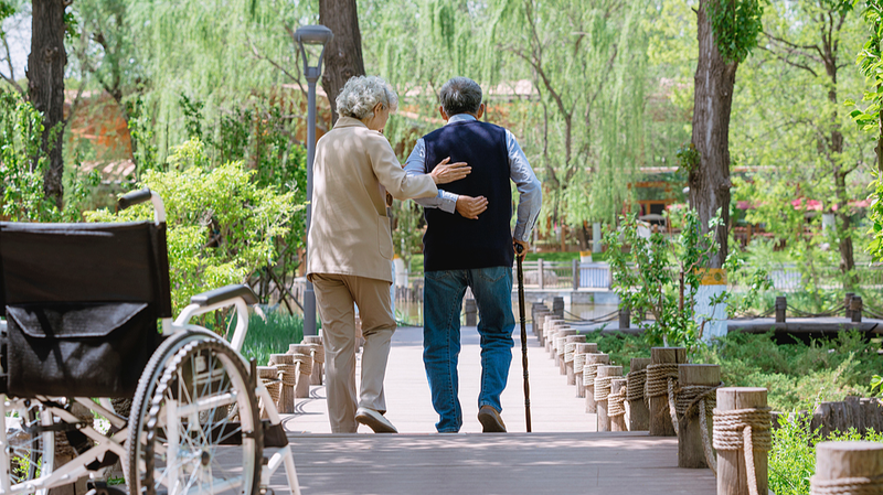 中国本土、高齢者介護を後押し：土地利用コスト減へ18項目の新パッケージ