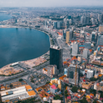 アンゴラ、国際市場で17億ドル調達へ　2026年の債務圧力が焦点