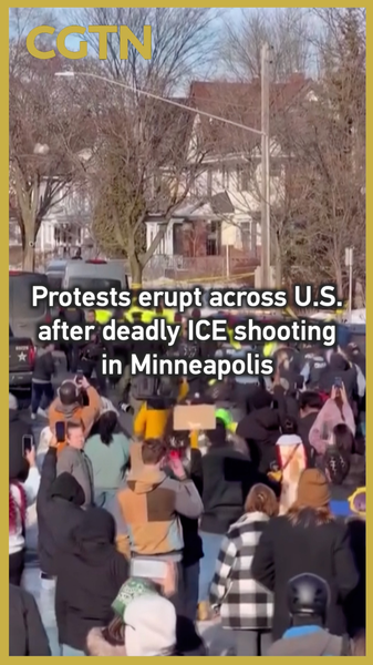 ミネアポリスでICE職員が女性射殺、全米で抗議デモ拡大 video poster