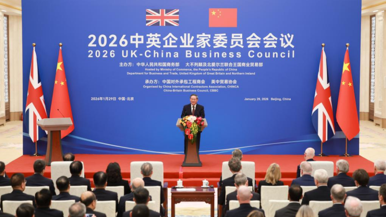 中国首相、英中に「氷を破る精神」継承を提起　貿易・AIなど協力4分野