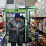 イランで抗議拡大、通貨急落とインフレが火種　米国の関与は強まるのか