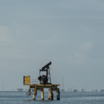 トランプ氏、ベネズエラの「制裁対象原油」最大5000万バレルが米国へと主張