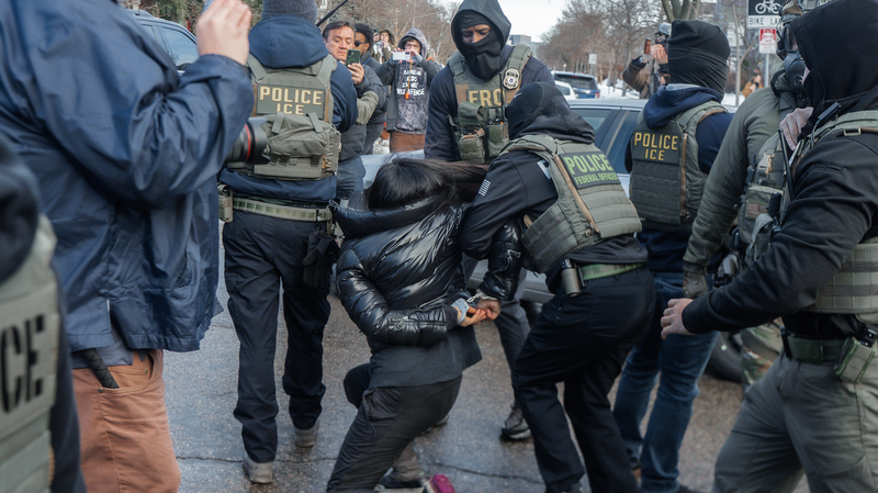 米ICE収容中の死亡者、2025年は32人で20年ぶり高水準　医療対応めぐり訴えも