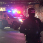 米軍がベネズエラで軍事攻撃　カラカスで爆発、少なくとも40人死亡と現地発表 video poster