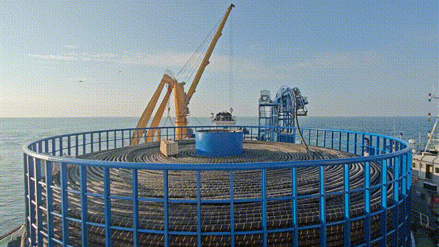 7,000トンの「海の龍」海底ケーブルでウェイジョウ島が“電力孤島”脱出