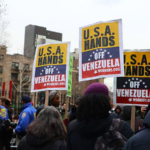 ベネズエラ作戦後、米の「次の介入」懸念　トランプ氏が他国に言及 video poster