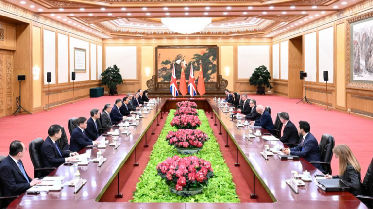 英スターマー首相が中国本土訪問を「巨大な機会」—習主席と8年ぶり首脳会談