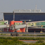 ニジェール首都の空港周辺で銃声と爆発音、未明に約2時間続く video poster