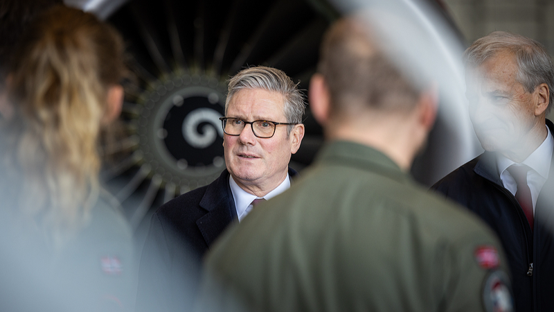 英国・フランス空軍、シリアでIS関連とみられる地下施設を共同空爆