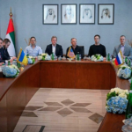 露米ウクライナ初の3者和平協議、領土で隔たり　次回は2月1日案