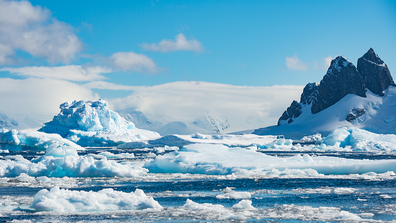 南極の巨大氷山A23a、数週間で消滅も—Fengyun-3D衛星が崩壊を追跡