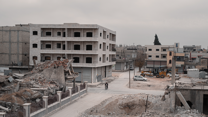 北部シリア・コバニに国連支援車列到着、延長停戦は早くも綱渡り