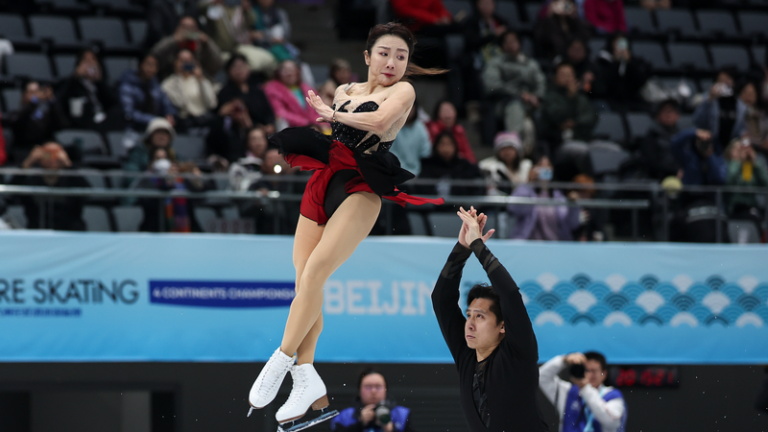 四大陸フィギュア北京、隋文静＆韓聡がペアSP首位　五輪前の重要戦