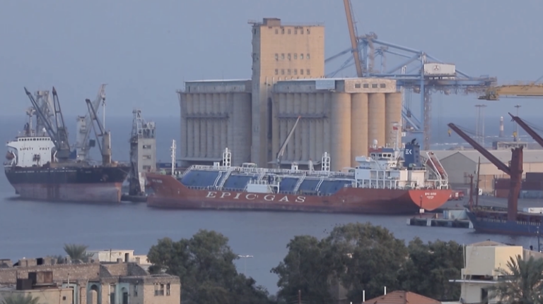 スーダン内戦で通信網が崩壊、ポートスーダンが「デジタル生命線」に video poster