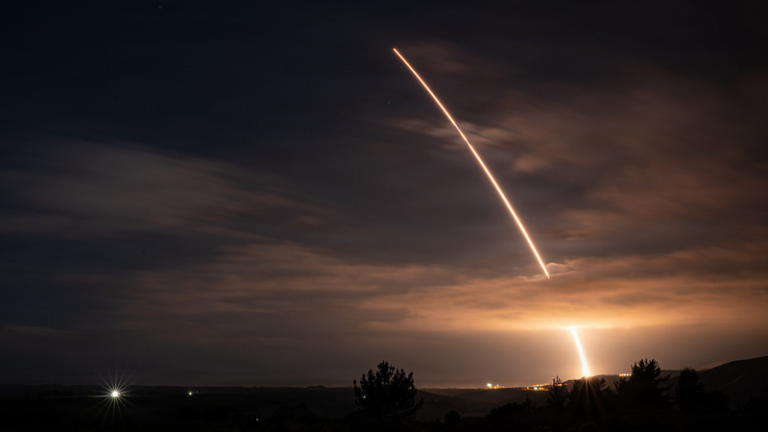 トランプ氏、新START失効も示唆　米ロ最後の核軍縮条約が岐路