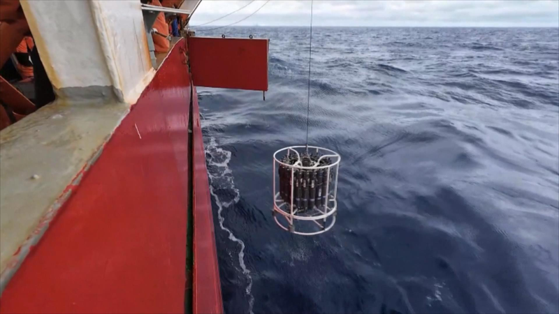 中国の観測船「雪龍」、第42次南極遠征で水深4000m超の深海調査