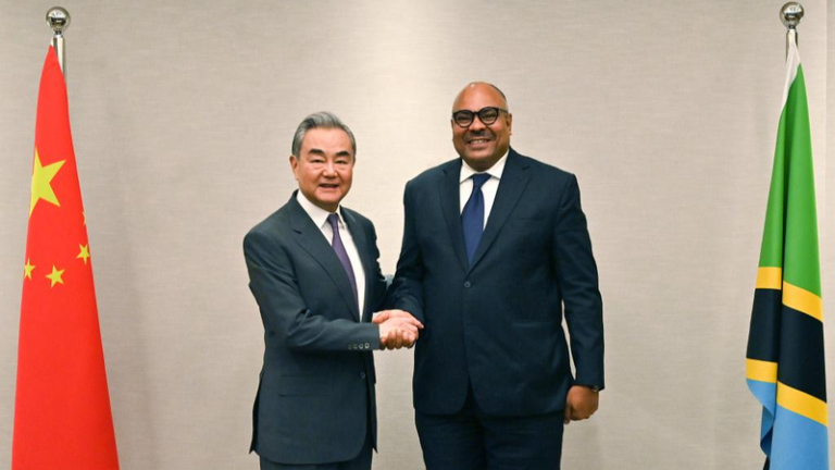 王毅外相、タンザニアで中国・アフリカ協力の深化提案　年初訪問の伝統も