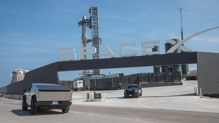 SpaceXとTesla合併案が浮上、xAIとの統合も検討と報道