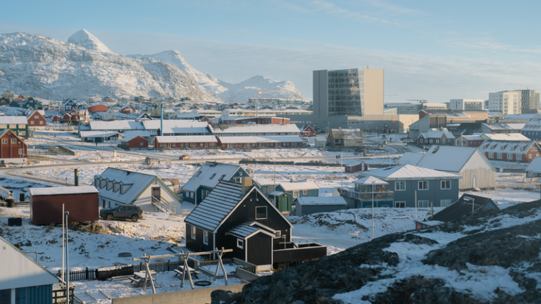 「グリーンランドは売り物ではない」仏外相、米の取得検討発言に牽制