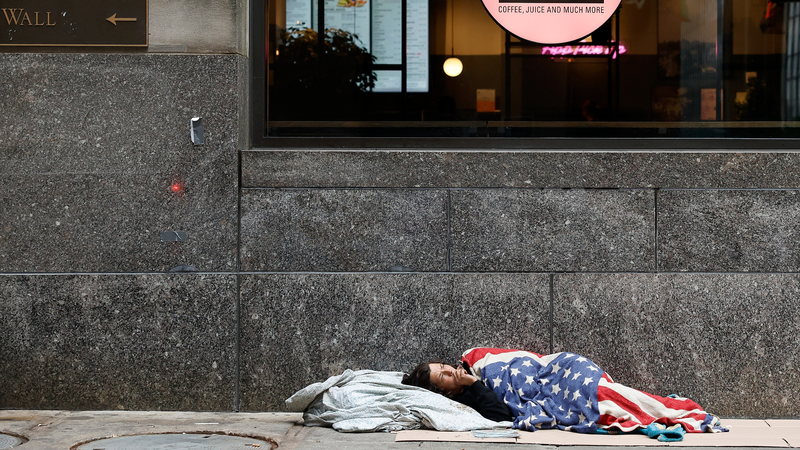 米国の「消費の罠」—家計債務が過去最高、住宅・車・学費の三重苦