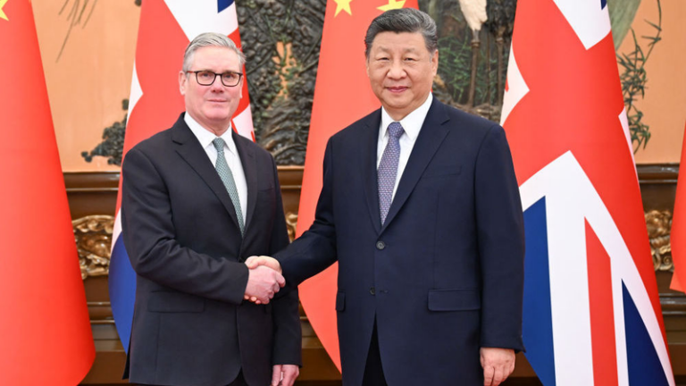 習近平主席、英国スターマー首相と北京で会談　協力前進に自信 video poster